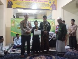 Kapolsek Sokobanah Berikan Hadiyah Kepada Pemenang Lomba Musabaqoh Qur’aniyah