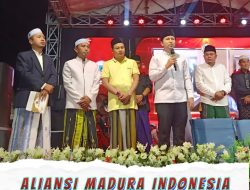 AMI Gelar Maulid Nabi Muhammad Saw Akbar, Ribuan Warga Surabaya Turut Berpartisipasi