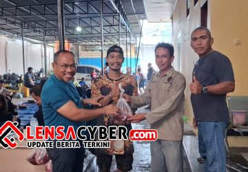 Semangat Berbagai Di Idhul Adha, UPP Kelas II Luwuk, Salurkan Daging Qurban Kepada Ratusan Warga