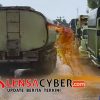 Viral Video Truk Tangki Sawit Bocor di Lubuk Lancang, Diduga Terbentur Hingga Muatan Tumpah Ruah
