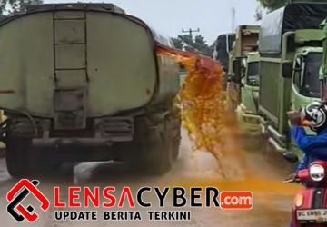 Viral Video Truk Tangki Sawit Bocor di Lubuk Lancang, Diduga Terbentur Hingga Muatan Tumpah Ruah
