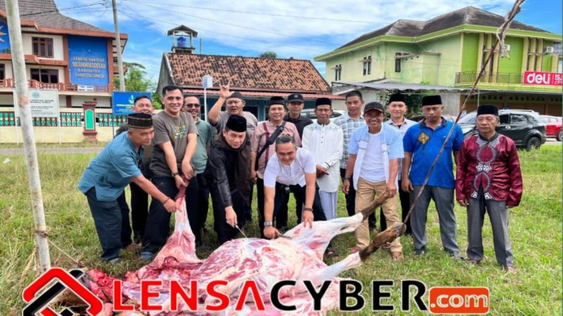 Momen Iduladha: Wartawan dan LSM Lampung Timur Bersama Berbagi Kasih