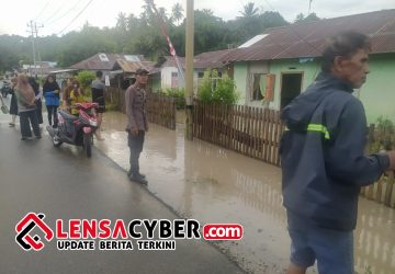 Polsek Balantak Pantau dan Evakuasi Warga Terdampak Banjir di Dua Kelurahan
