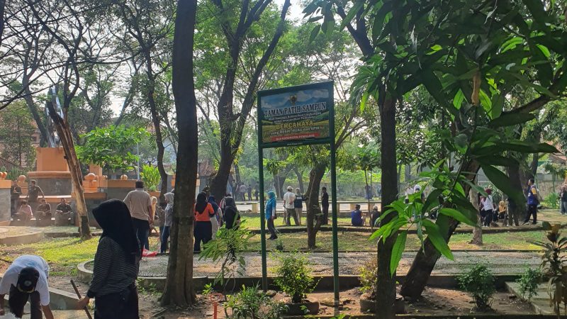 Jumat Bersih di Taman Patih Sampun, Wujud Nyata Kepedulian Lingkungan di Pemalang