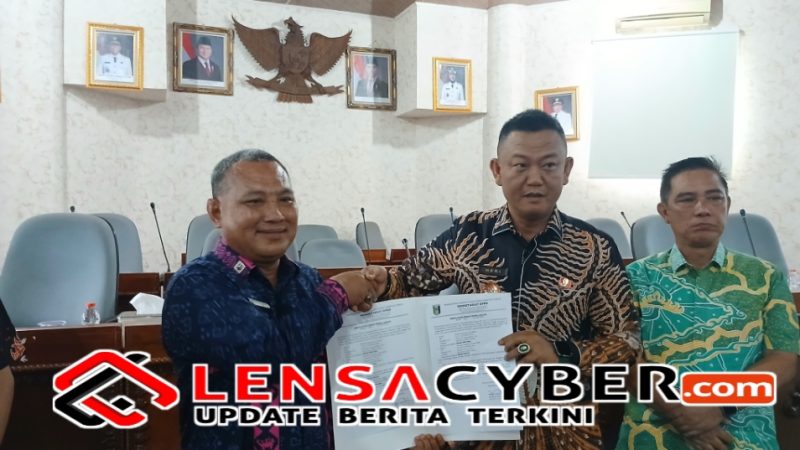Serah Terima Jabatan Sekwan DPRD Lampung Timur, M Noer Al Syarief Pamit, Thabrani Hasyim Dilantik