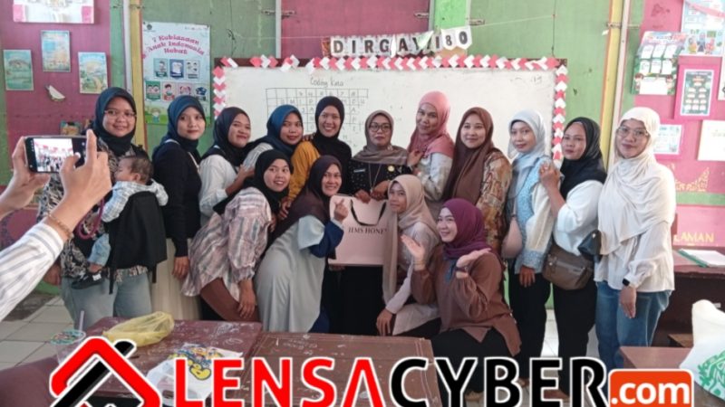 MIN Bekasi Gelar Apel, Pengumuman Peringkat dan Pembagian Rapor 