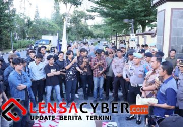 Humanis dan Kondusif, Polda Kalbar Kawal Aksi Damai Mahasiswa di Mapolda
