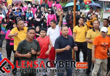 Hujan Tak Menyurutkan Semangat, Ribuan Warga Melawi Padati Car Free Day dan Senam Bersama HUT Bhayangkara ke-80