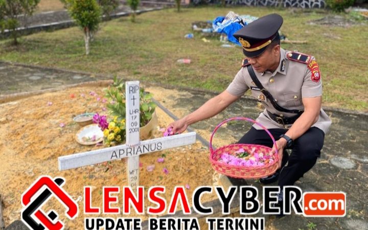 Kapolres Sintang Pimpin Ziarah Makam Peringati Hari Bhayangkara ke-80, Semangat Juang Pahlawan Jadi Inspirasi Pengabdian Polri