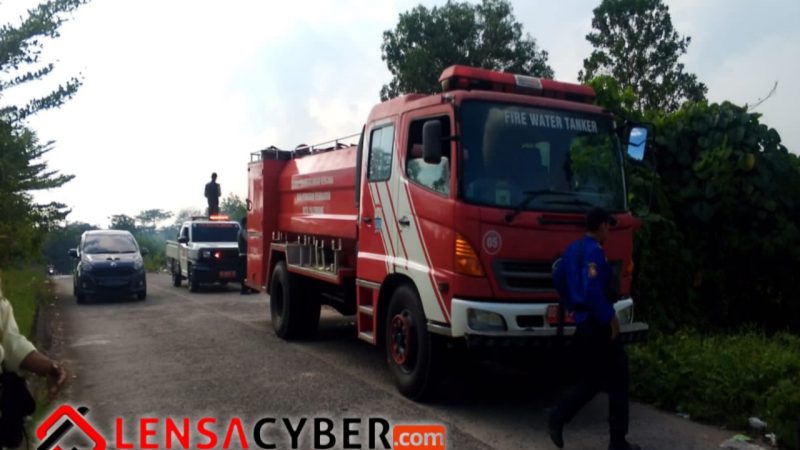 Lahan Ciputra Group di Alang-Alang Lebar Terbakar, 3 Unit Damkar Diterjunkan