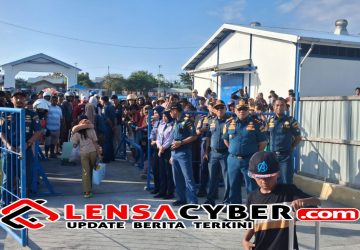 Pelayanan Penumpang Jadi Prioritas, Kepala UPP Kelas II Luwuk Pantau Aktivitas di Pelabuhan