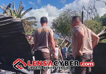 Rumah Warga di Balantak Utara Ludes Terbakar, Polisi dan Warga Berjibaku Padamkan Api