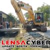 Camat Gabuswetan Turun Langsung Awasi Normalisasi Irigasi di Desa Gabuskulon