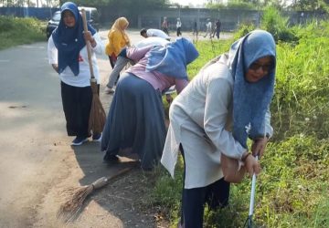 Jumat Bersih di Sirkuit Widuri, Camat Pemalang Pimpin Langsung Aksi Korve: Wujudkan Kawasan Wisata Lebih Rapi dan Asri.