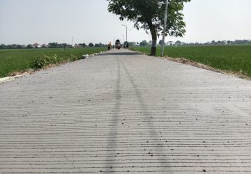 Akses Warga dan Petani Kini Mulus, Kuwu Candra Agung Prayoga Bangun Jalan Cor Beton Blok Sawa Bera