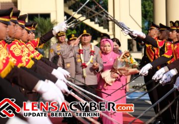 Farewell and Welcome Parade Kapolda Kalbar, Irjen Pol. Alberd Teddy Benhard Sianipar Resmi Lanjutkan Kepemimpinan