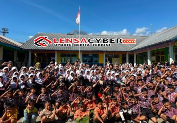 Filosofi Punokawan di Hari Anak Nasional, Arif Senoaji Menjelma Semar Ajangsana Kesejumlah Sekolah