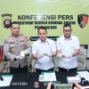 Polda Kalbar Sikat Tambang Emas Ilegal: 13 Orang Ditangkap, 3,4 Kg Emas Disita