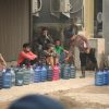 Brimob Kalbar Kembali Salurkan Air Bersih Untuk Meringankan Beban Masyarakat Akibat Kelangkaan Air Bersih