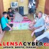 Bhabinkamtibmas Polsek Luwuk Cek TKP Penemuan Pria Meninggal Dunia di Desa Lenyek