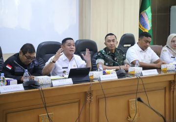 Plt Bupati Bekasi Gandeng Perusahaan Perbaiki Jalan Rusak Lewat CSR
