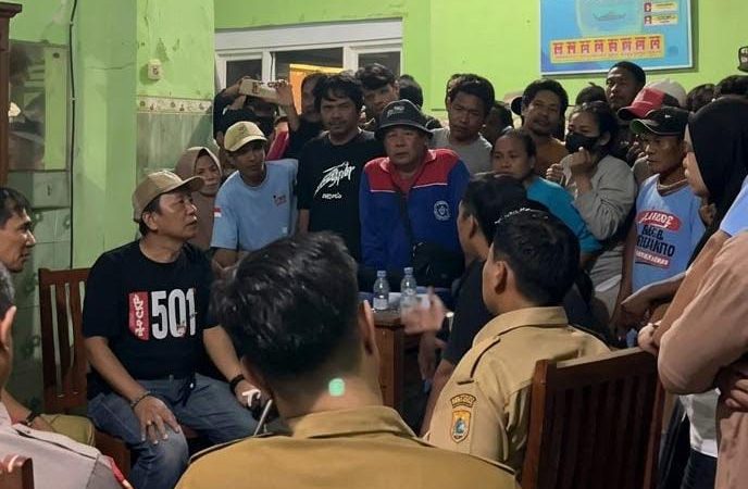 Diduga Tidak Lolos Tes dan Ada Indikasi Kecurangan, Pendukung Riyanto Gruduk Balai Desa Taman