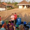 Miris! Warga Lar Lar Sampang Kesulitan Air Bersih, Bantuan Tangki Madas Sedarah Disambut Haru dan Bahagia