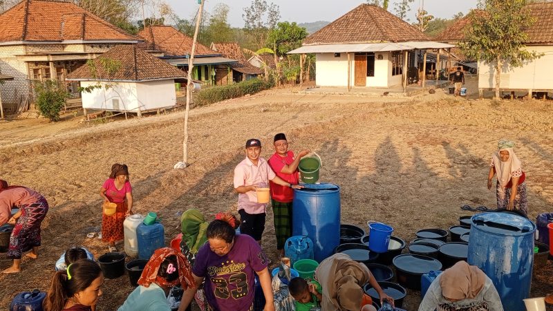 Miris! Warga Lar Lar Sampang Kesulitan Air Bersih, Bantuan Tangki Madas Sedarah Disambut Haru dan Bahagia